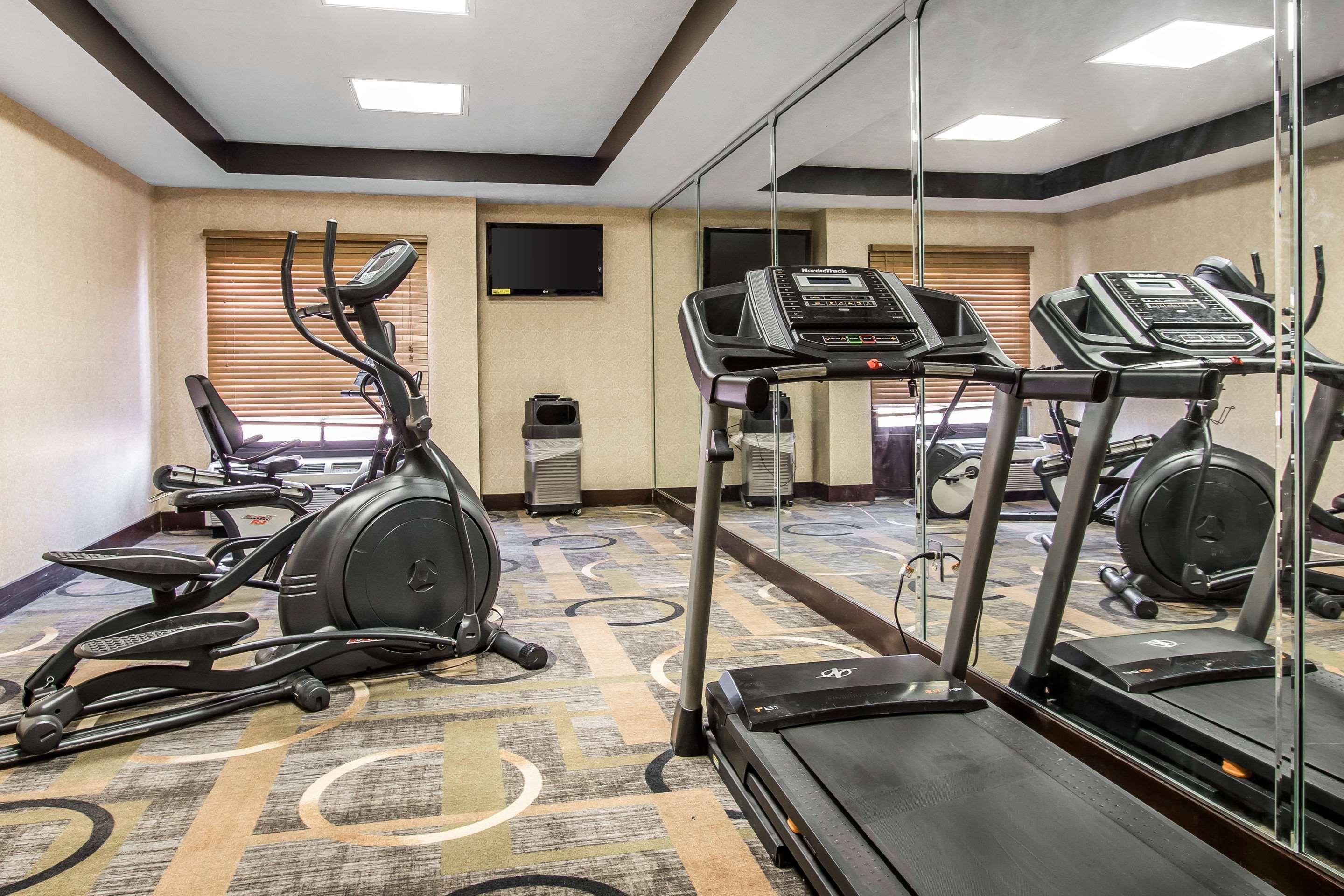 Quality Inn & Suites Memphis East Ngoại thất bức ảnh